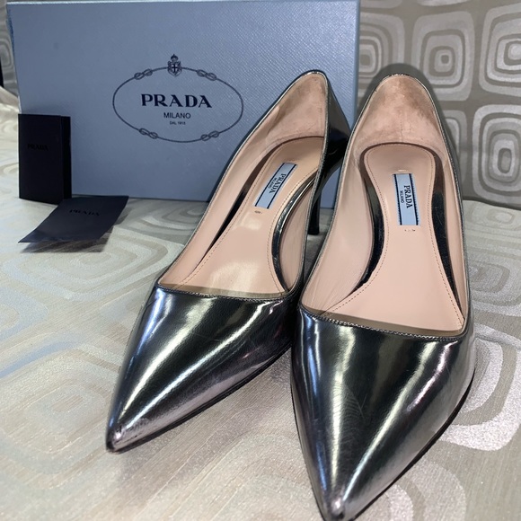 Prada Pumps - Picture 2 of 5